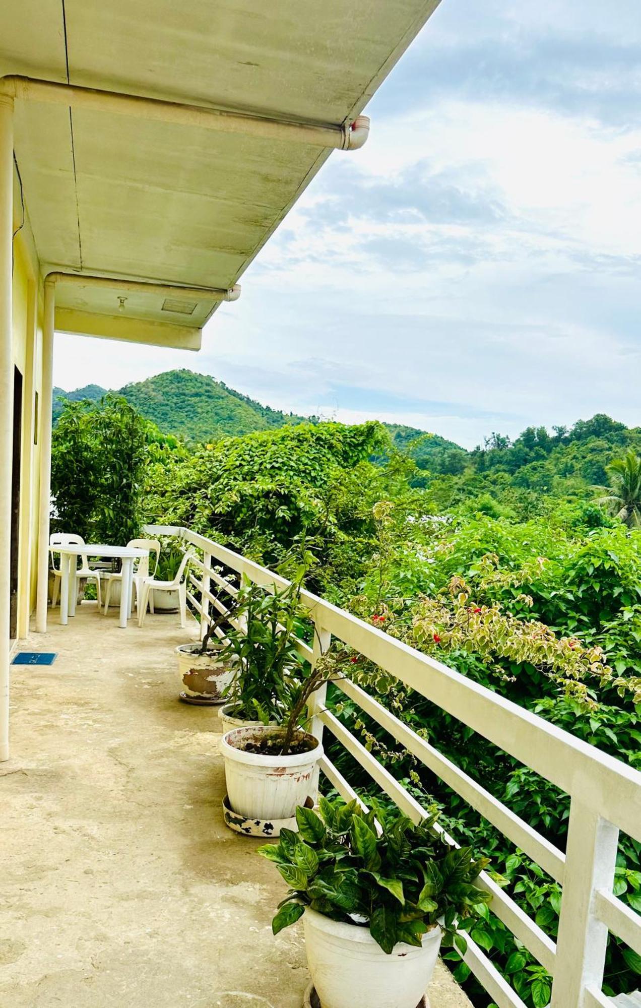 Home In Taytay ภายนอก รูปภาพ