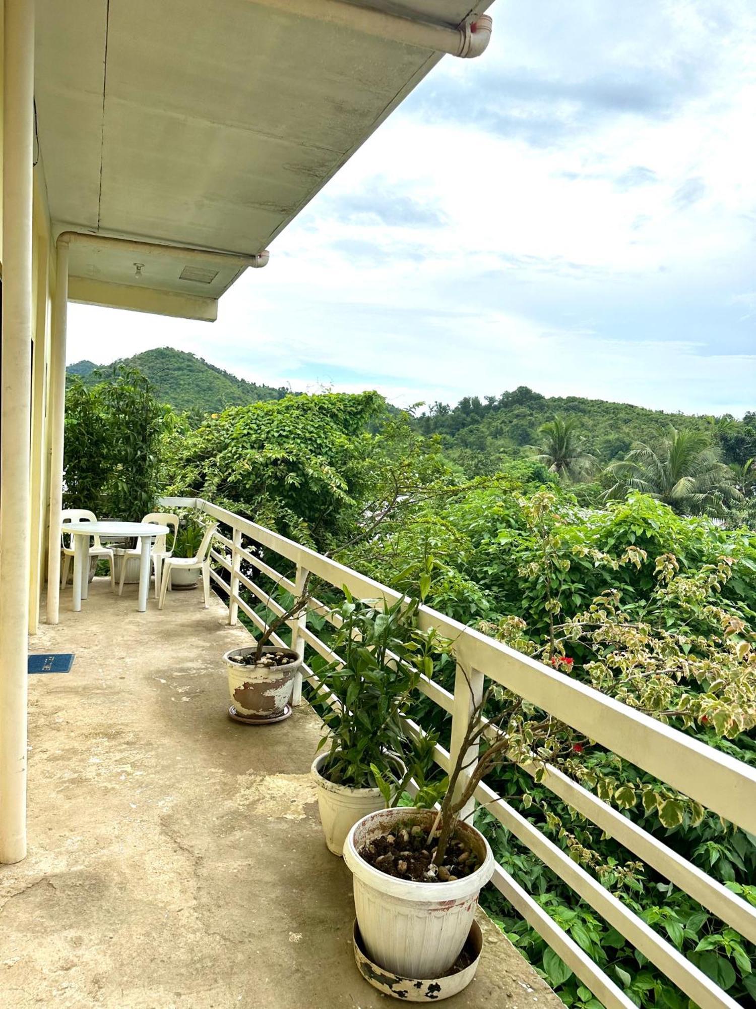 Home In Taytay ภายนอก รูปภาพ